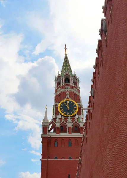 Reloj Las Manos Torre Spasskaya Del Kremlin Moscú Rusia — Foto de Stock