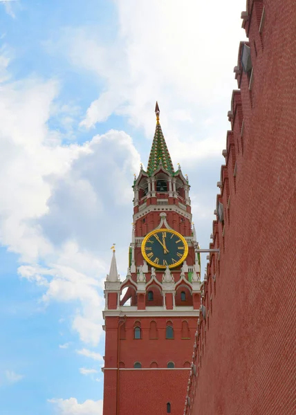 Reloj Las Manos Torre Spasskaya Del Kremlin Moscú Rusia — Foto de Stock