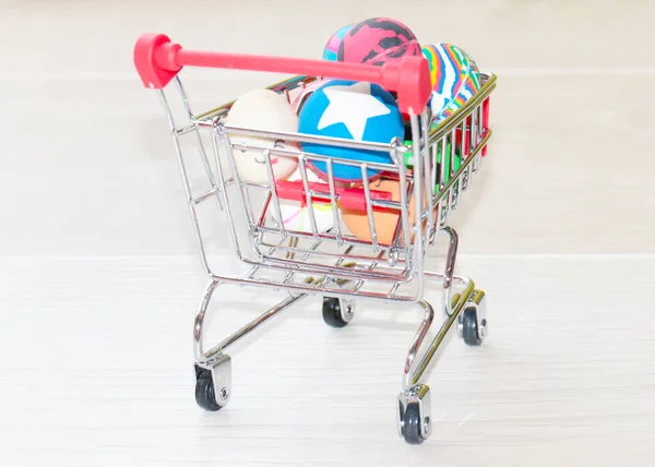 Bolas Coloridas Los Niños Carrito Compras Para Los Clientes —  Fotos de Stock