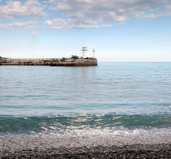 Bouw Van Kustvuurtoren Het Watergebied Van Commerciële Zeehaven — Stockfoto