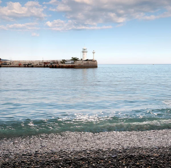 Bouw Van Kustvuurtoren Het Watergebied Van Commerciële Zeehaven — Stockfoto