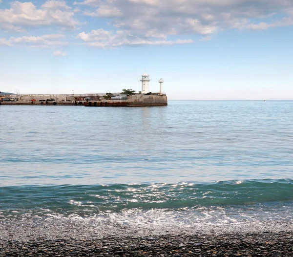 Bouw Van Kustvuurtoren Het Watergebied Van Commerciële Zeehaven — Stockfoto