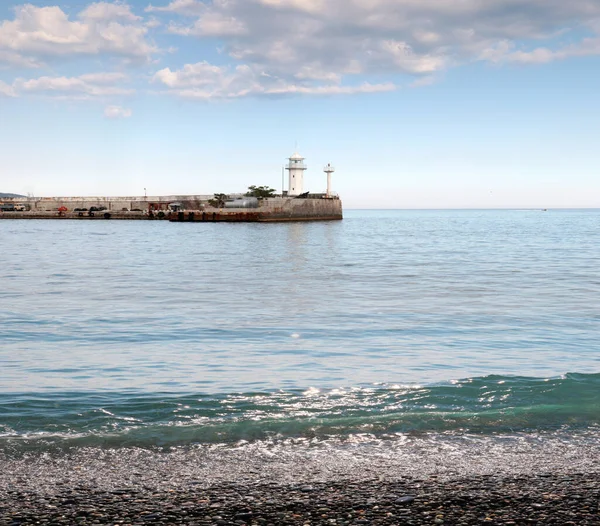 Bouw Van Kustvuurtoren Het Watergebied Van Commerciële Zeehaven — Stockfoto