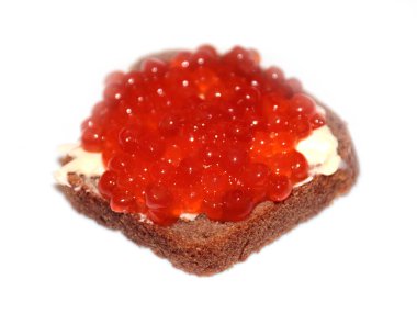 Kırmızı havyarlı sandviç iştahınızı açar.