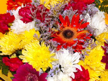 Tatil süsü için buketteki güzel çiçekler.