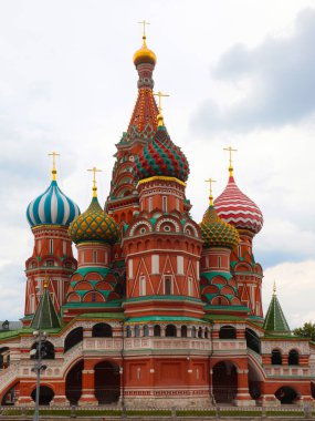 St. Kubbeleri Moskova Kızıl Meydanı 'ndaki Basil Katedrali Rusya