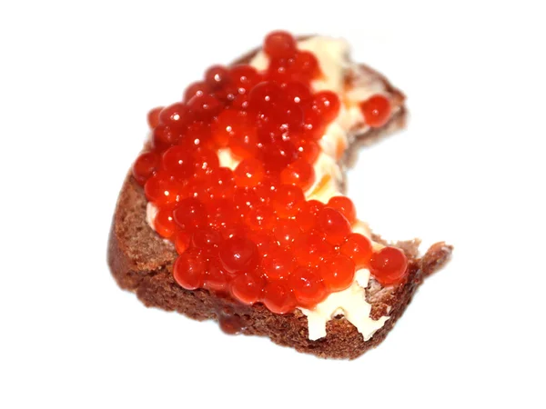 Marca Mordedura Superficie Sándwich Hecho Pan Oscuro Caviar Rojo — Foto de Stock
