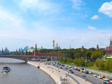 Moskova Kremlin 'in Moskova Nehri' nin setinden görünüşü