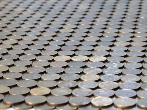 一排排俄国卢布中的金属硬币 — 图库照片