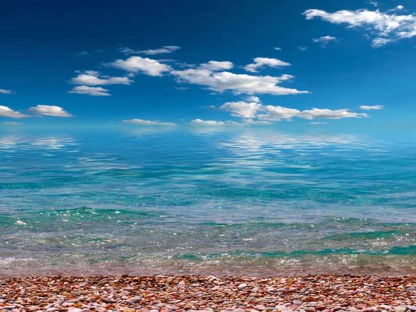 Schöner Strand Mit Kleinen Meereswellen Und Blauem Himmel — Stockfoto