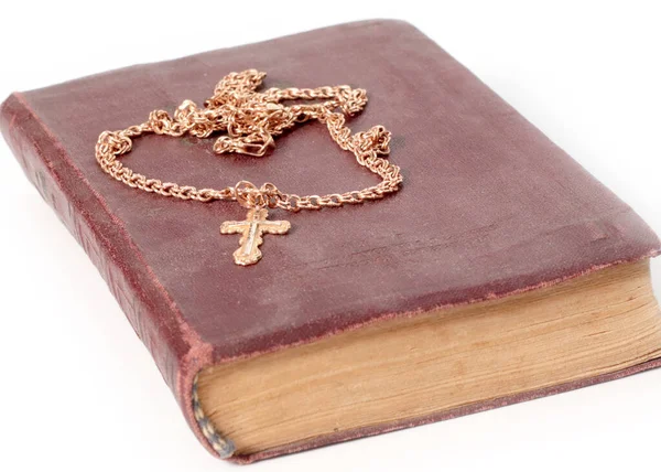 Een Gouden Ketting Met Een Christelijk Kruis Geplaatst Een Oud — Stockfoto