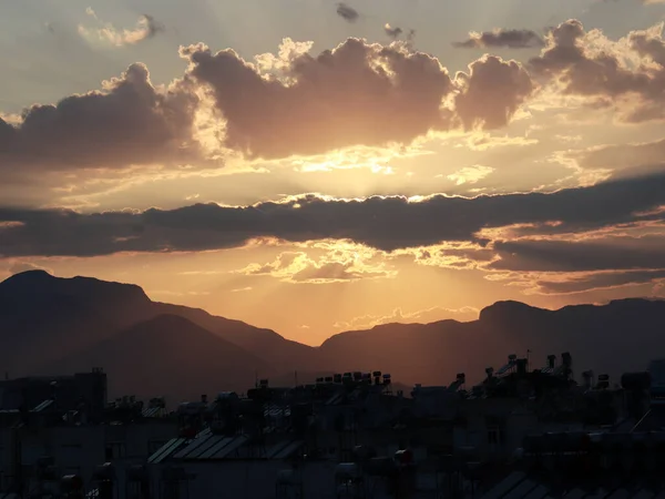 Coucher Soleil Dans Ciel Crépusculaire Les Montagnes — Photo