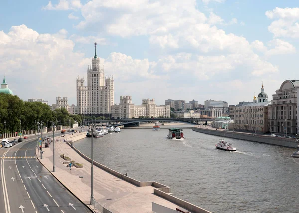 Multi Lägenhet Bostäder Höghus Byggnad Kotelnicheskaya Floden Vall Moskva Ryssland — Stockfoto