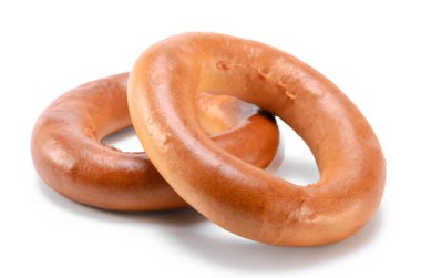 Yumuşak gölgeli beyaz arkaplanda simit
