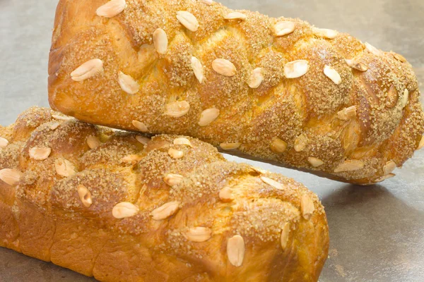 Söt påsk bröd med mandel — Stockfoto
