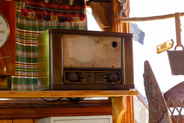 Старое Ламповое Радио Селективная Фокусировка Малой Глубиной Резкости — стоковое фото