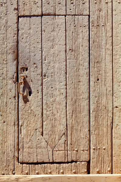 Verborgen Deur Dezelfde Kleur Als Achtergrond Stockfoto