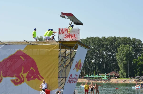 贝尔格莱德 塞尔维亚 2019 红牛Flugtag 在阿达 奇甘利娅飞行的一天 参与者之一 — 图库照片