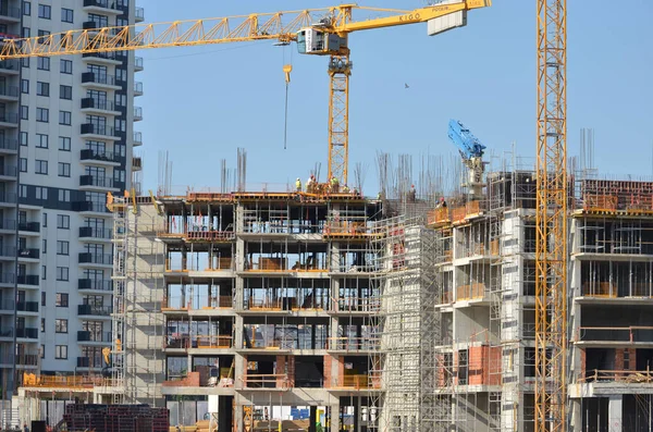 Yeni bina inşa ediliyor