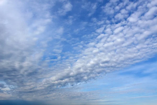 Wolken am Himmel — Stockfoto