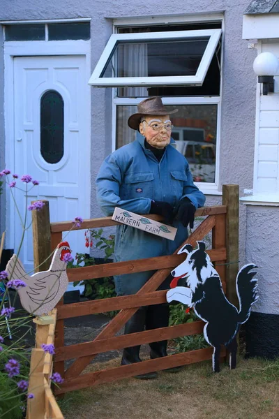 Musbury, İngiltere - 14th Temmuz 2018:. 14 ve 15 Temmuz hafta sonu saman dolu sevimli hayaletler Doğu Devon Musbury köyde bir korkuluk Festivali sırasında sokaklarında çevresinde sahnelenen.