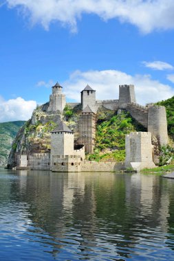 Eski Ortaçağ sur Golubac, Sırbistan
