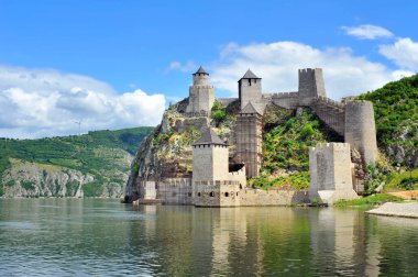 Eski Ortaçağ sur Golubac, Sırbistan