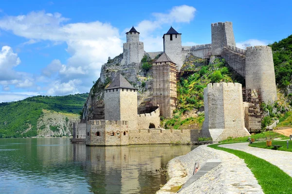 Starych Średniowiecznych Fortyfikacji Golubac Serbia — Zdjęcie stockowe