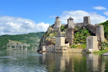Eski Ortaçağ sur Golubac, Sırbistan