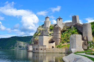 Eski Ortaçağ sur Golubac, Sırbistan