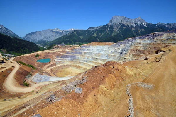 Vista Aérea Cantera Minera Cielo Abierto Los Alpes Austríacos —  Fotos de Stock