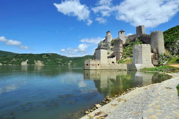 Antiga Fortificação Medieval Golubac Sérvia — Fotografia de Stock