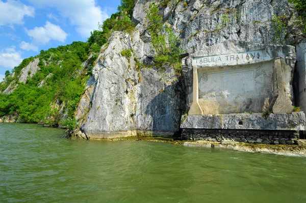 Rzymska tablica pamiątkowa "tabula Traiana", Serbia — Zdjęcie stockowe