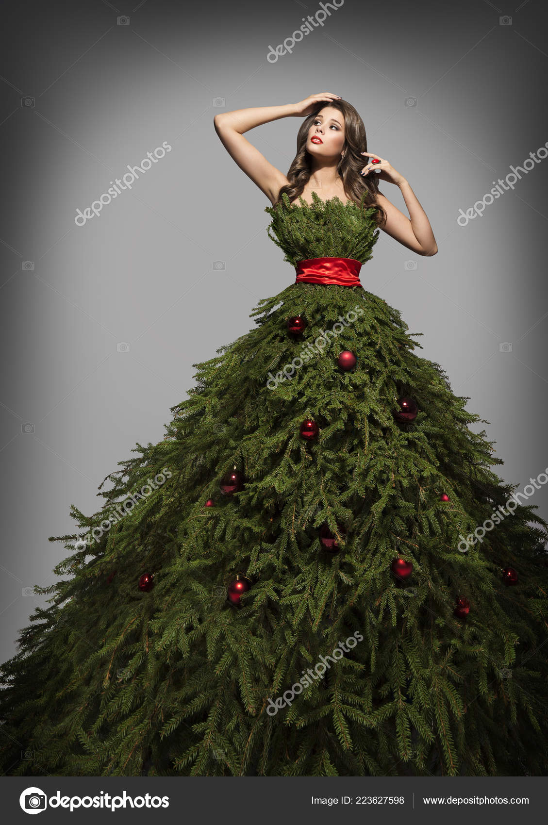 Árbol de navidad vestido fotos de stock, imágenes de Árbol de navidad vestido sin royalties | Depositphotos Árbol de navidad vestido fotos de stock, imágenes de Árbol de navidad vestido sin royalties | Depositphotos