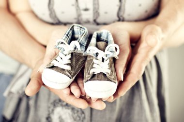 Aile Ellerde Yenidoğan Bebek Sneakers, Ebeveynler Çift Yeni Doğan Booties