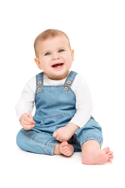 Bambino felice, Bambino bambino seduto su bianco, Bambino sorridente — Foto Stock