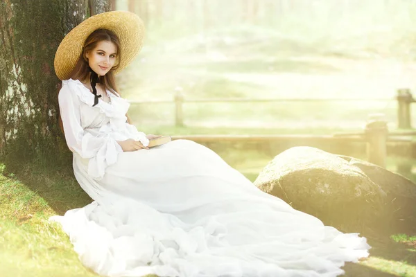 Romantic Woman Victorian Retro Style Fashion Model White Dress Wide — Stock Photo, Image