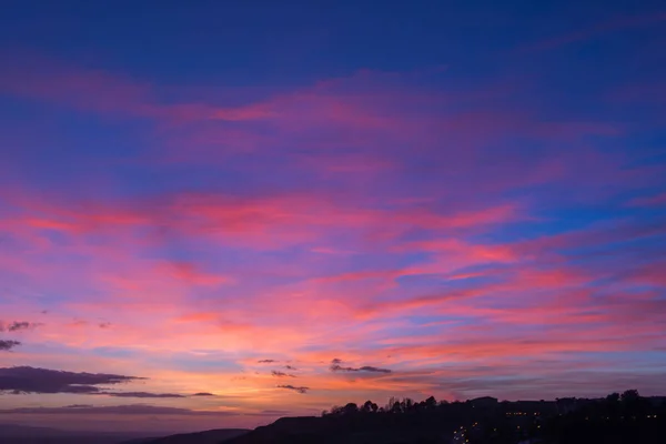 Sonnenaufgang Orangefarbenes Licht Himmel Färbt Die Wolken — Stockfoto