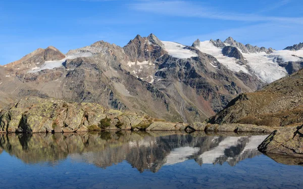 Lauson Pond High Valnontey Gran Paradiso National Park — Zdjęcie stockowe