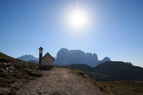 Malý Kostel Blízkosti Útočiště Lavaredo Dolomity — Stock fotografie