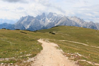 Prato Piazza 'dan Monte Cristallo (Dolomitler))