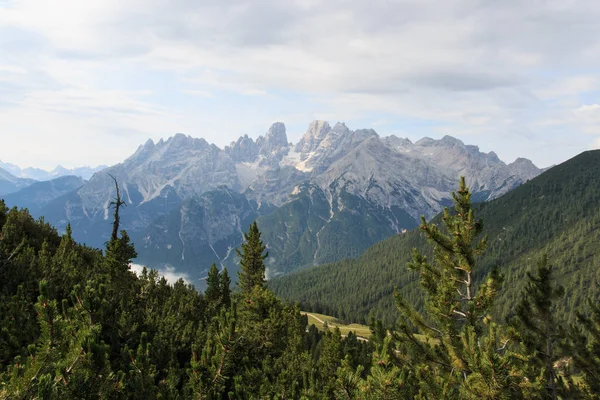 Monte Cristallo Från Prato Piazza Dolomiterna — Stockfoto