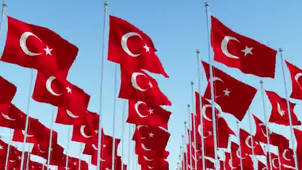 许多土耳其国旗在风中挥舞着旗帜 在旗杆上飘扬着蓝天 三维渲染动画 — 图库视频影像