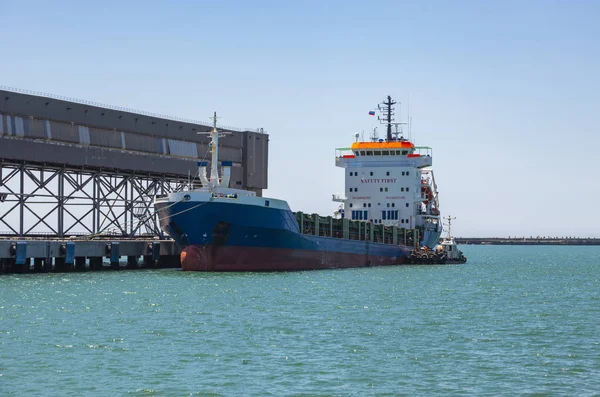 Navio Petroleiro Que Carrega Porto Cidade Tuapse Rússia — Fotografia de Stock