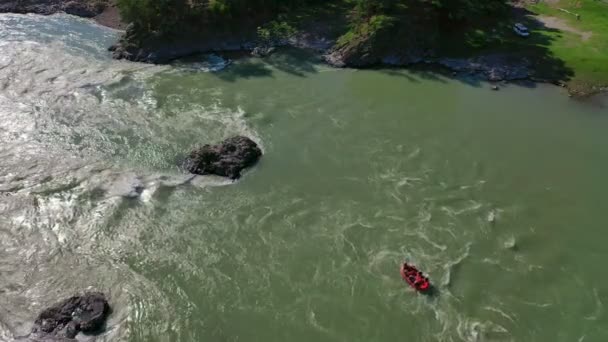 Aerial Shot Red Rafting Boat Mountain River Rafting Team Descending — Stock Video