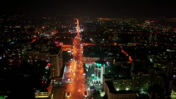 Εναέρια Θέα Από Πολυσύχναστους Δρόμους Νοβοσιμπίρσκ Της Ρωσίας Νύχτα Πυροβολισμός — Αρχείο Βίντεο