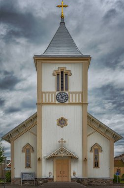 Kungsbacka İsveç şehir içinde eski bir ahşap kilise görüntüsünü