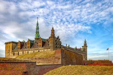 Kronborg Kalesi'ne köşe görünümü