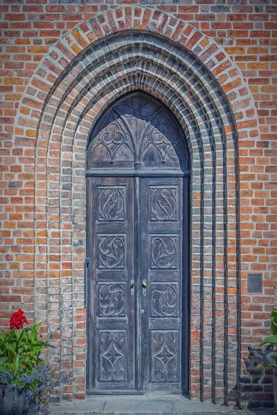 Ystad církev klenuté dveře — Stock fotografie