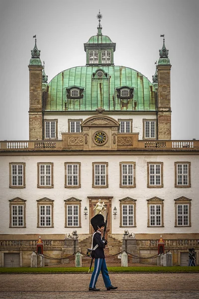 Fredensborg Sarayı Cephe ve Muhafız